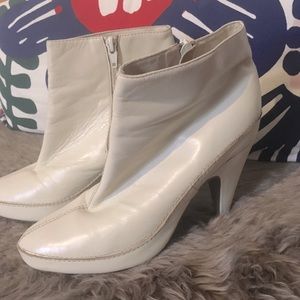 Gorgeous boho cream leather ankle boots